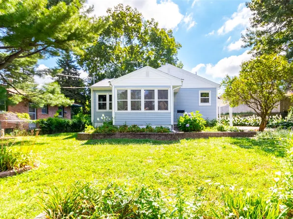 3515 Keyes Dr, Des Moines, IA 50315