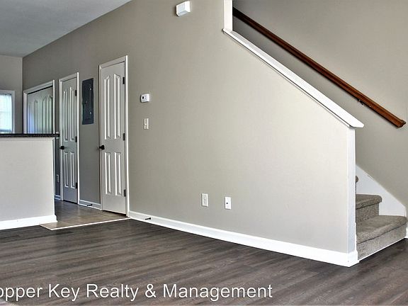2nd image of 1213 Ash Ridge Dr Unit B