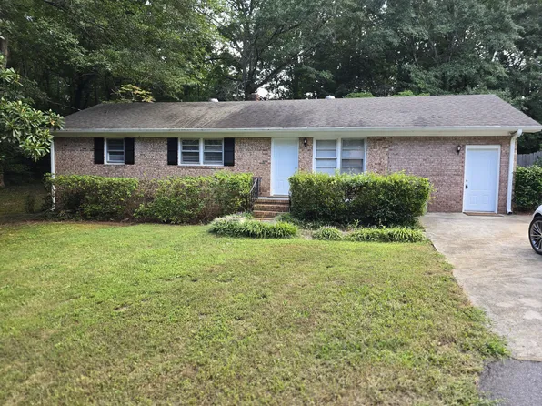 242 W Castle Dr, Greenville, SC 29605