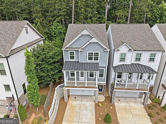 3rd image of 429 Bishop Ln