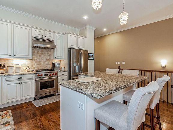 5th image of 1846 W Armitage Ave Unit 1W