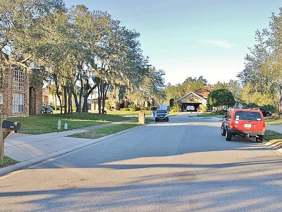 2nd image of 1017 Corkwood Dr