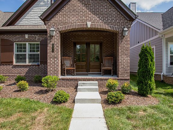 2nd image of 2093 Moultrie Cir