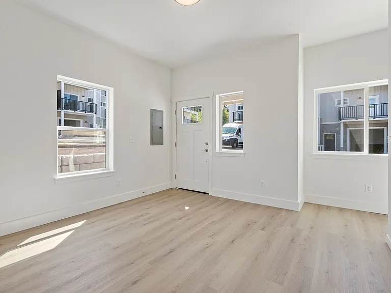4020 Dewey Rd — Photo 18