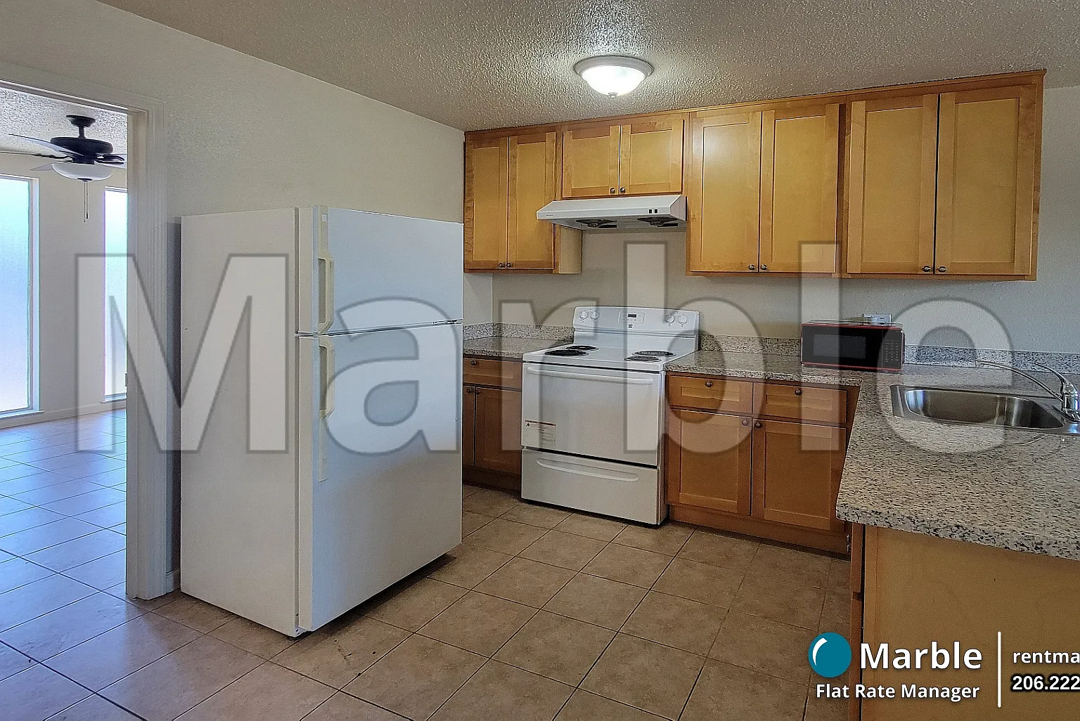835 E Main St — Photo 1