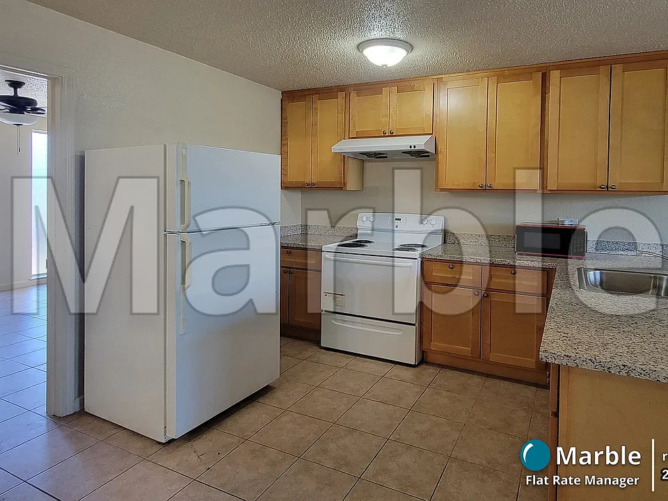 835 E Main St #3