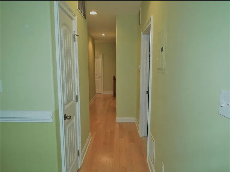 415 E 23rd Ave #100 — Photo 7