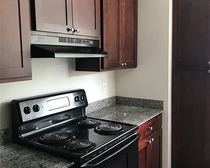 507 Roselawn Ave #507 — Photo 2