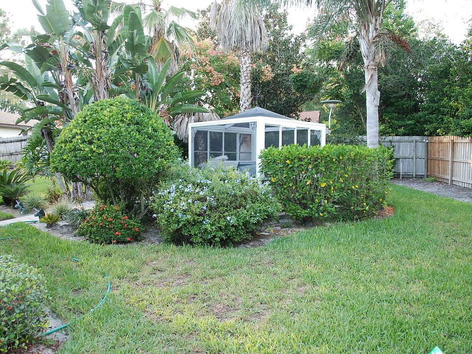 2nd image of 2713 Sweetbay Ln