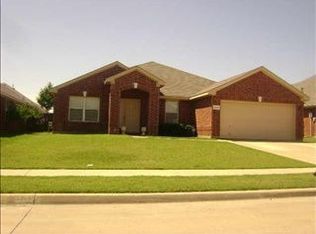 2447 Carson Trl, Grand Prairie, TX 75052