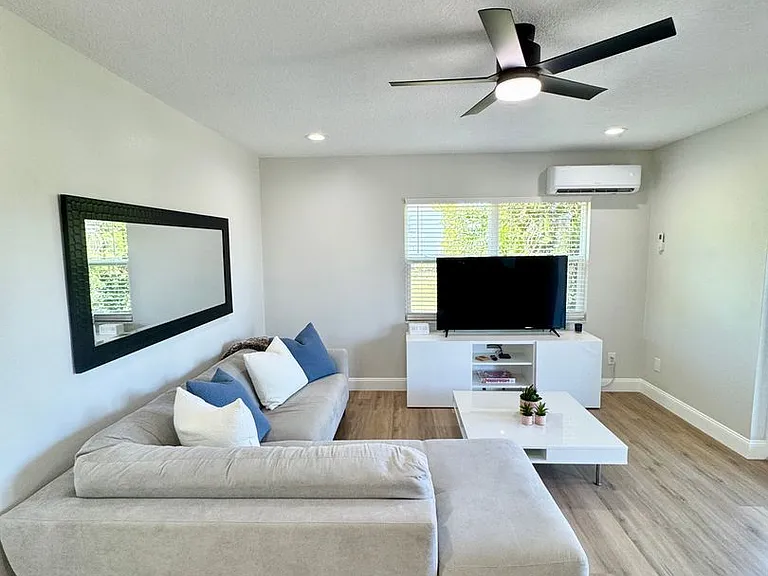 439 Carroll St — Photo 18