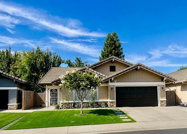 8866 Mandalay Way — Photo 1