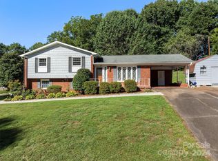 2181 Kent Dr, Newton, NC 28658