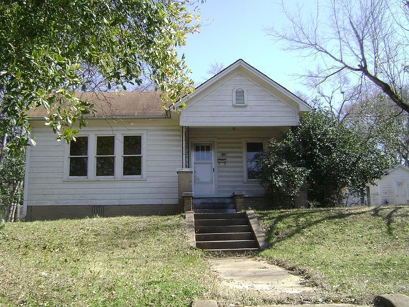 1st image of 818 N Marshall St