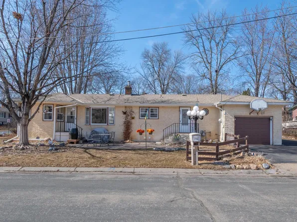 1595 Dove Ln, Mound, MN 55364