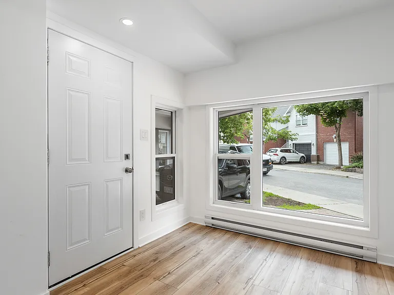 11 Merton St #6 — Photo 8