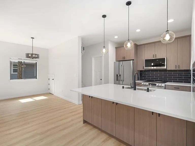 18545 Woodside Dr SE — Photo 11