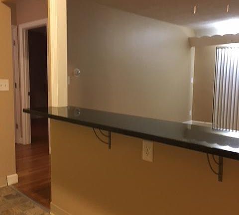 breakfast bar