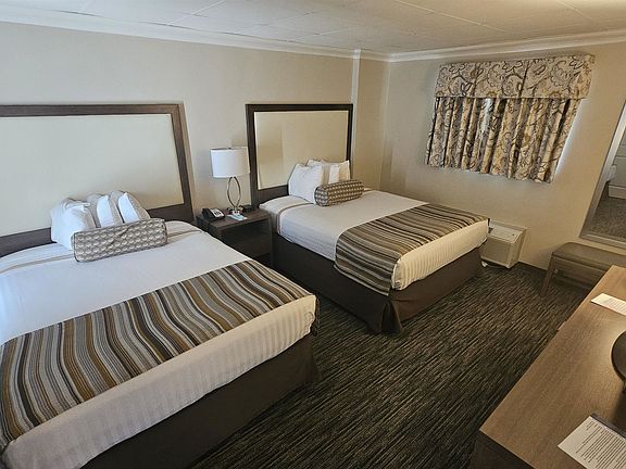 2nd image of 1105 S Ocean Blvd. #236