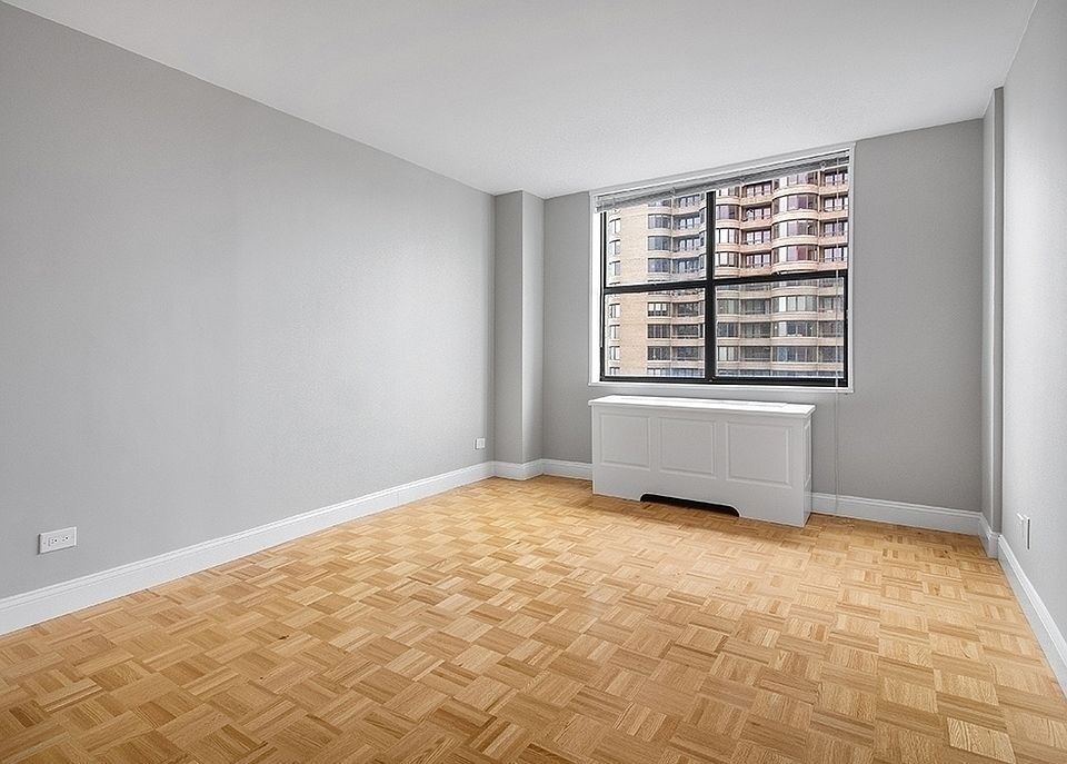 1st image of 214 E 72nd St #16E