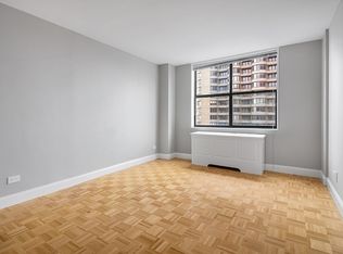 216 E 72nd St #4J, New York, NY 10021