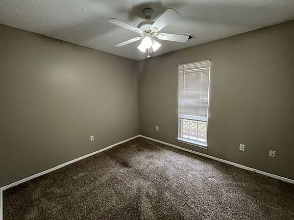 4th image of 10464 Kristen Dr S