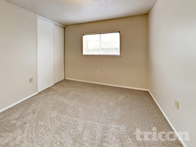 5815 Brambletree St — Photo 12