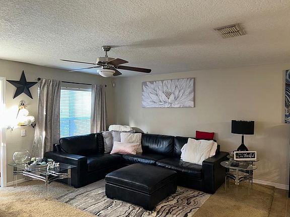 3rd image of 2526 White Sand Ln