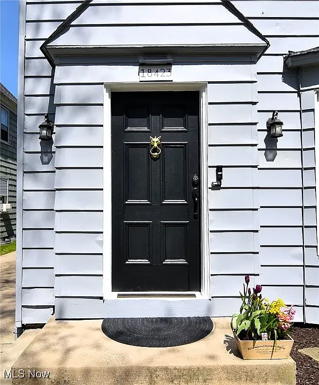 Building Photo - 18423 Winslow Rd #2&3