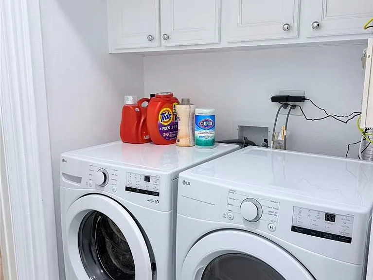 2125 S Bentley Ave #107 — Photo 14