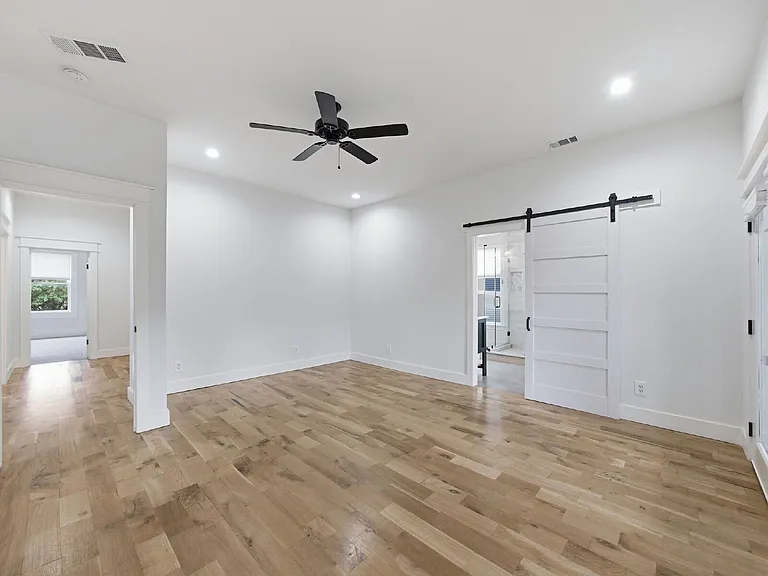 1209 Kings Hwy — Photo 17