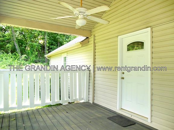 3rd image of 3614 Cravens Creek Rd SW