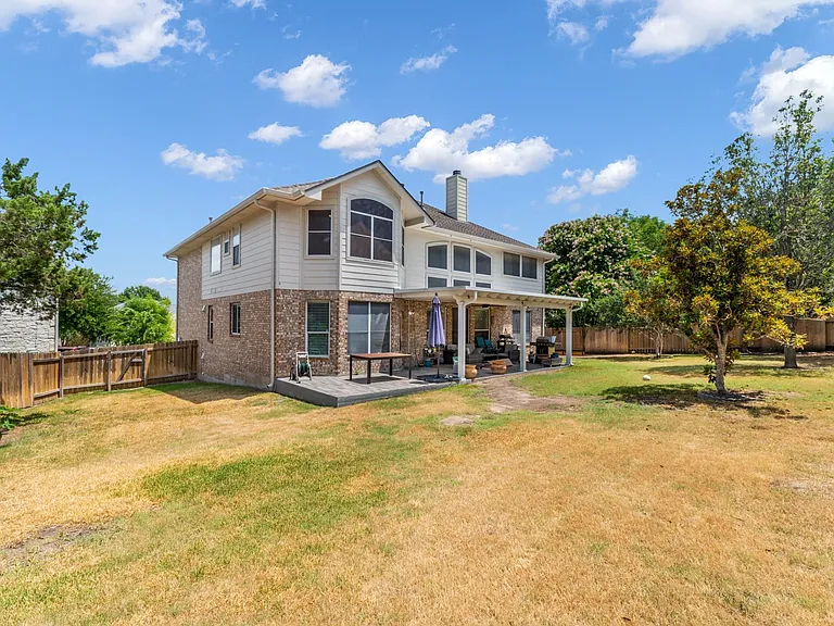 1107 Hollybrook Cv — Photo 39