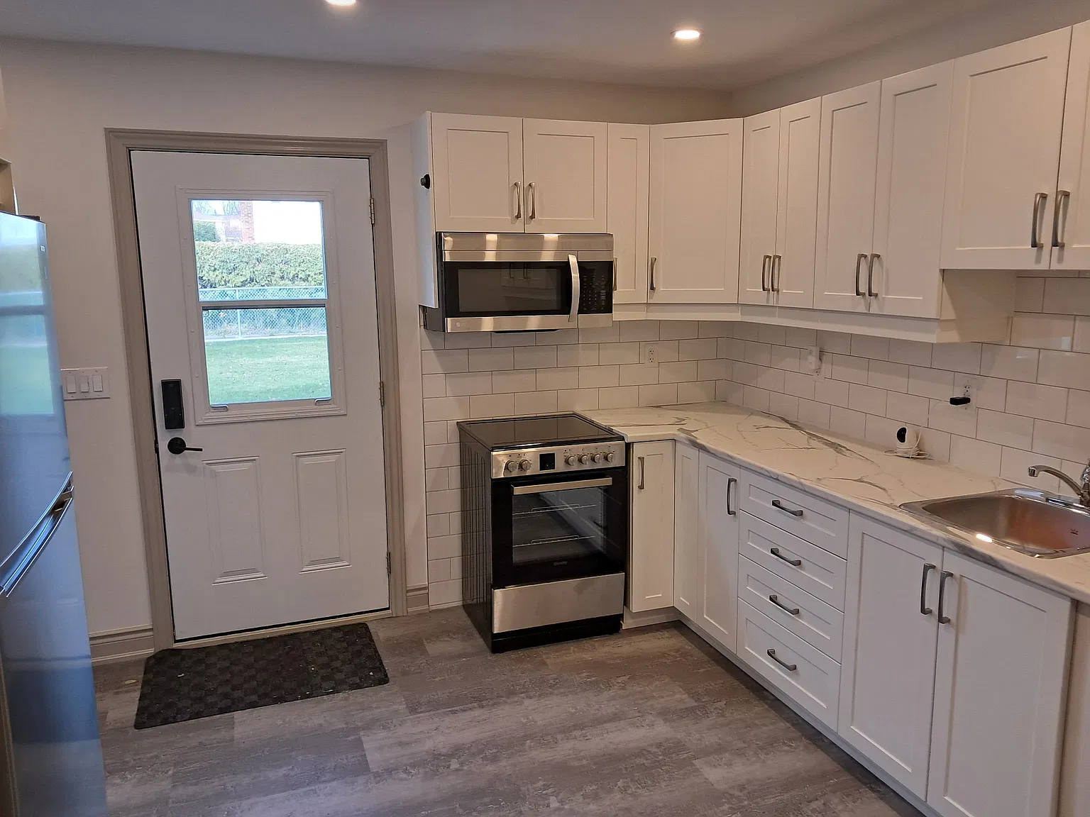 2 bed, $2,200 — Photo 2