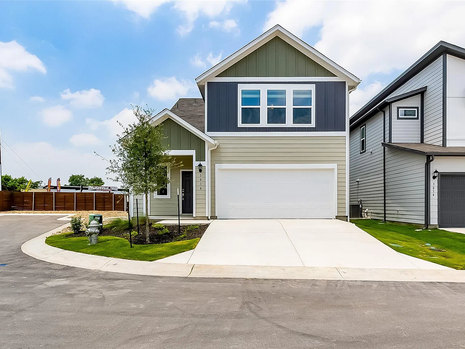 3 bed, 2.5 bath, 1934 sqft, $2,200 — Photo 1