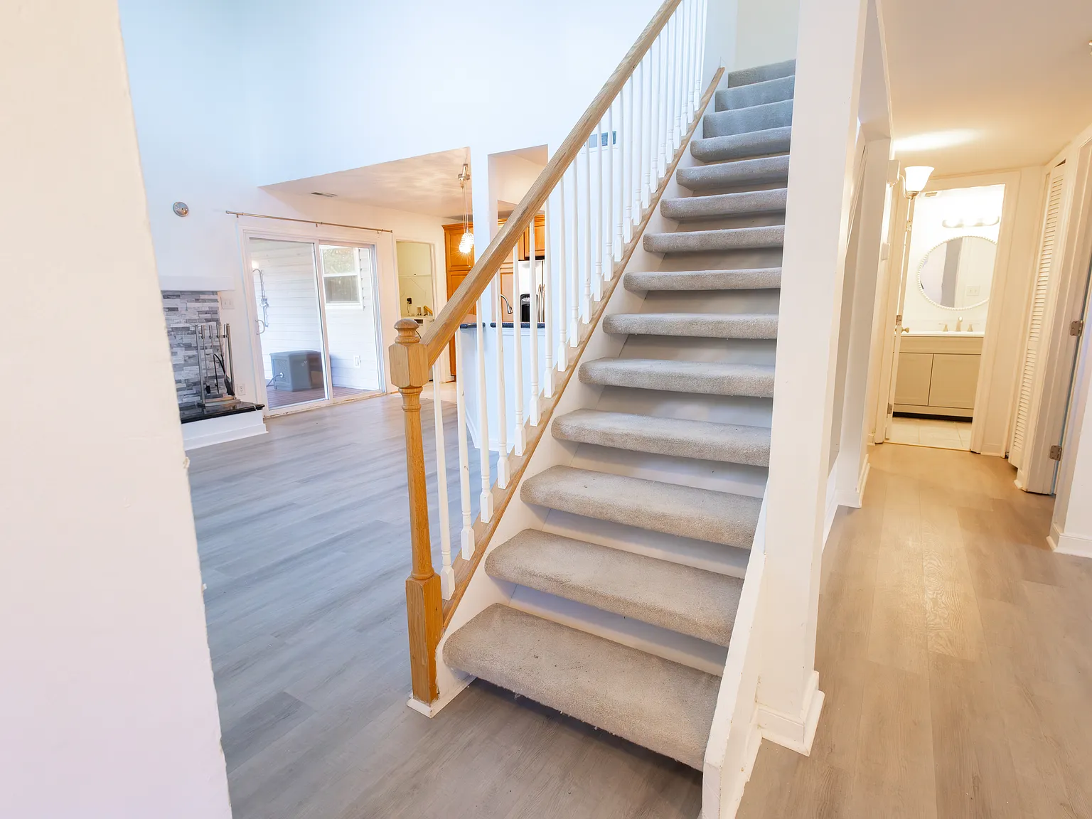 3 bed, 1810 sqft, $2,800 — Photo 2