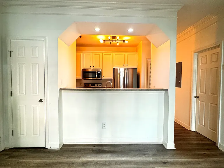 2304 Elliott Ave #103 — Photo 8