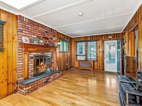5th image of 47 Jefferson St