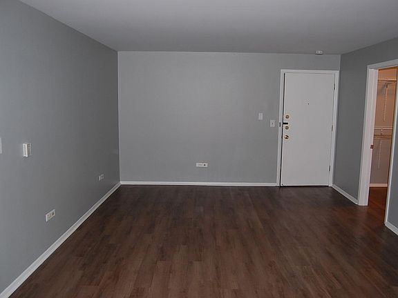 5th image of 210 Circle Ave #507