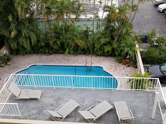 4th image of 1050 SE 15th St APT 506