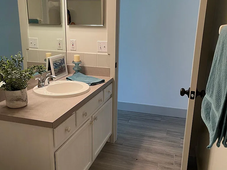465 Island View Cir — Photo 31