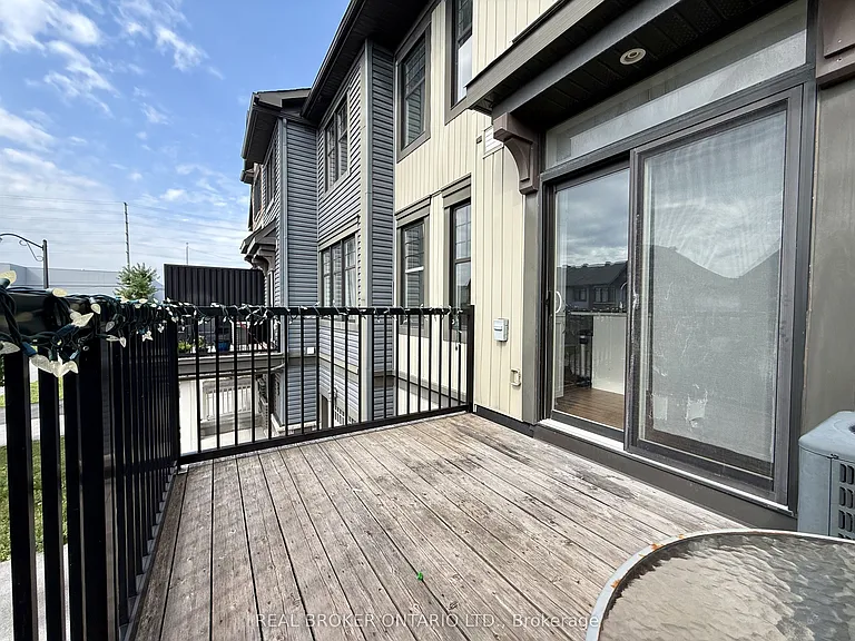 66 Fallengale Cres — Photo 19