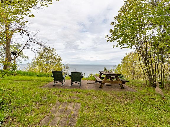 4th image of 29821 Lake Bluff Dr