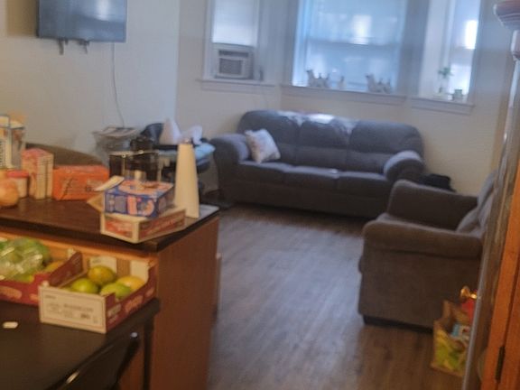3rd image of 4032 W Kamerling Ave