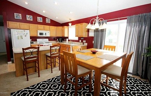 3rd image of 2059 Dover Ln