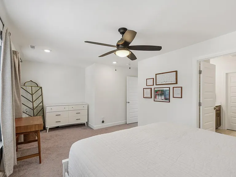 2712 Gossett Trl — Photo 15