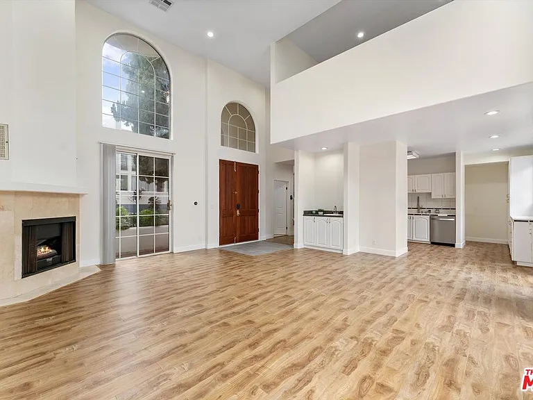 1338 Yale St #C — Photo 7