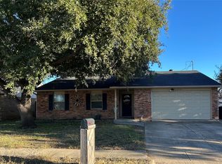 6440 Buckingham Trl, North Richland Hills, TX 76182