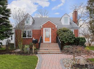 43 Grove Ave, Metuchen, NJ 08840