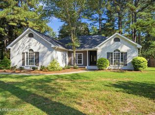 15 Plainview Xing, Hattiesburg, MS 39402